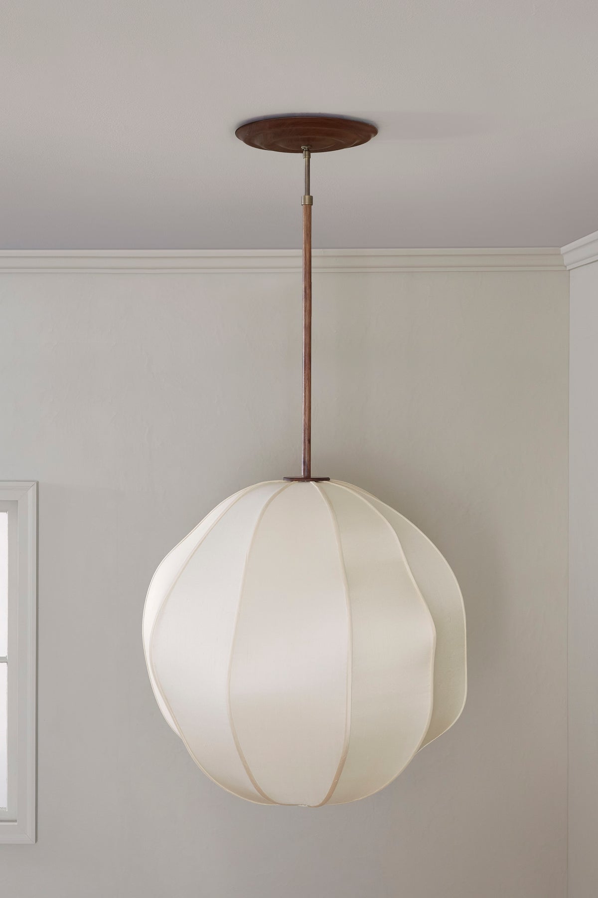 Mulberry Globe Pendant