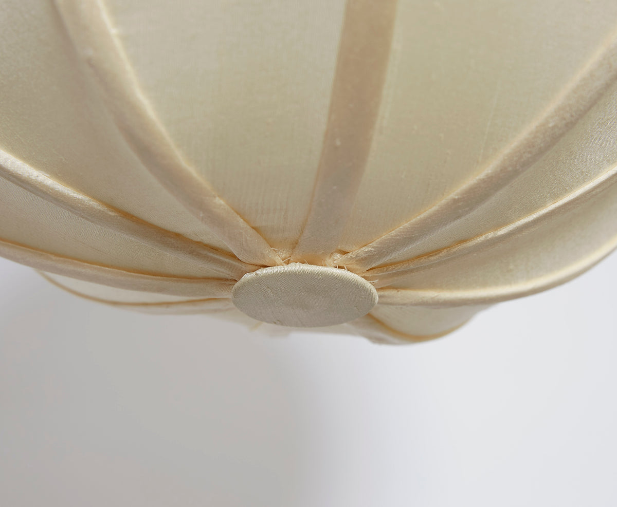 Mulberry Floor-to-Ceiling Lamp