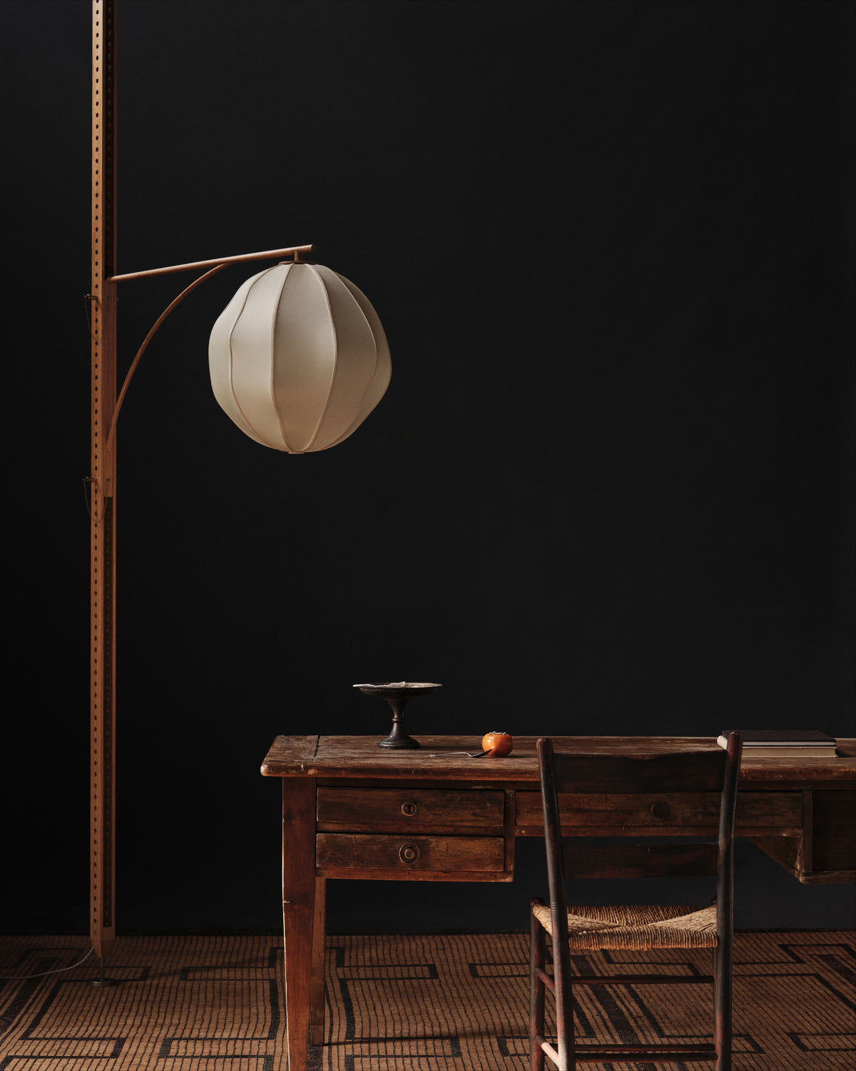 Mulberry Floor-to-Ceiling Lamp
