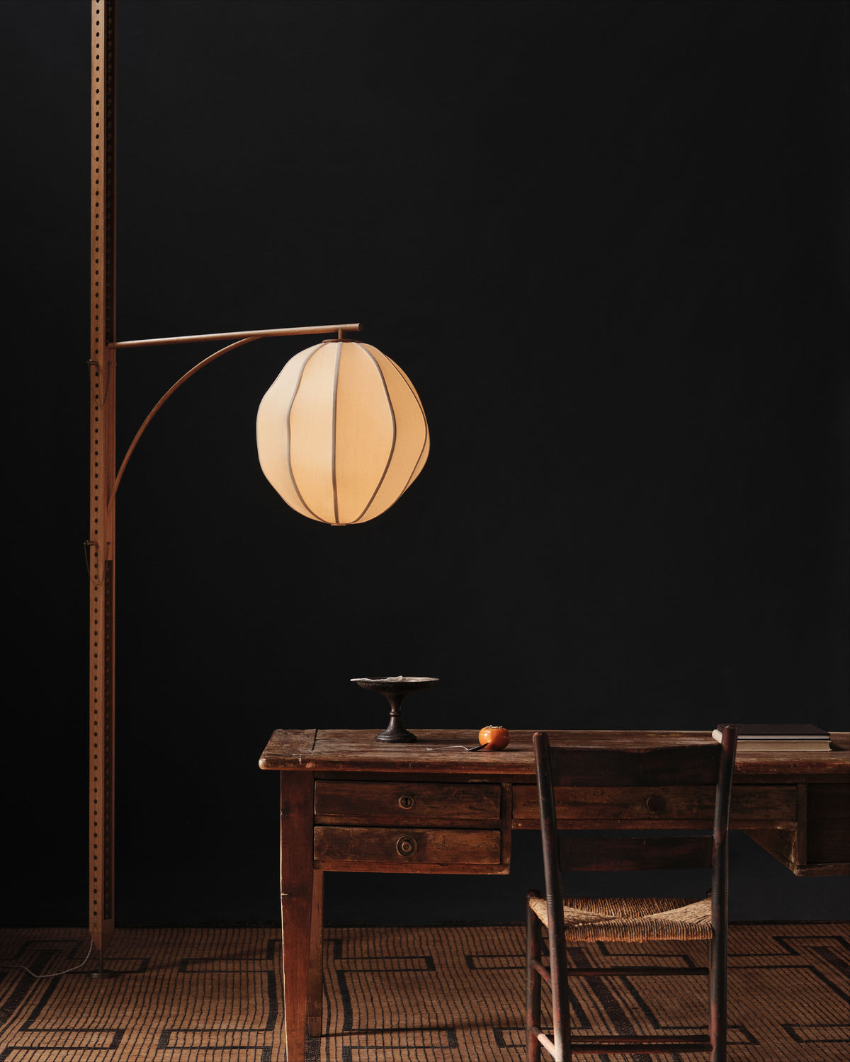 Mulberry Floor-to-Ceiling Lamp