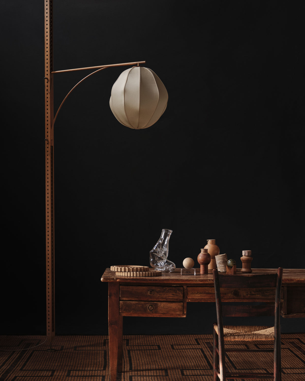 Mulberry Floor-to-Ceiling Lamp