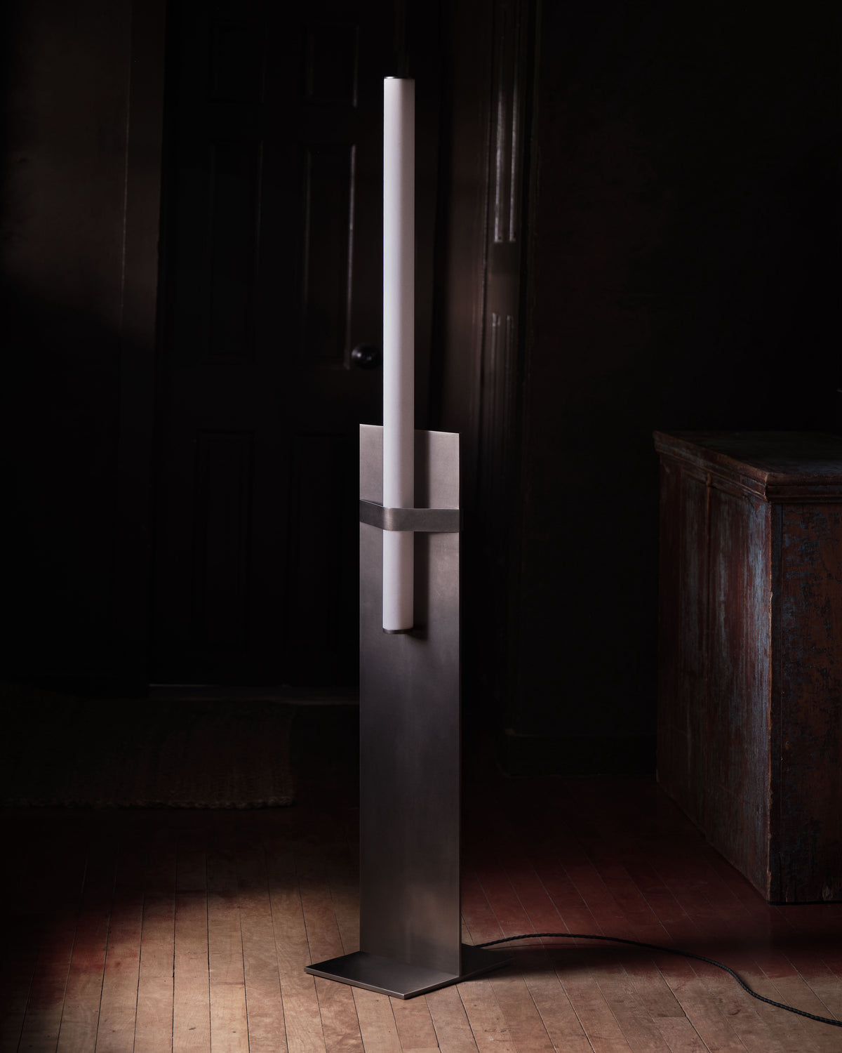 Post Floor Lamp