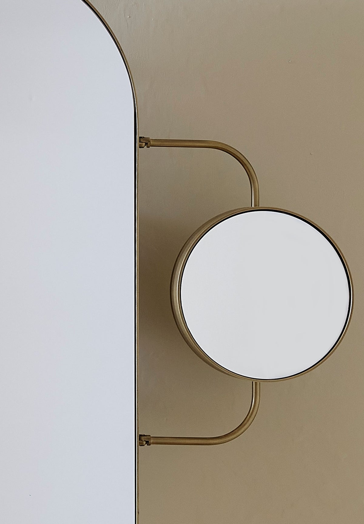 Pendant Mirror 02